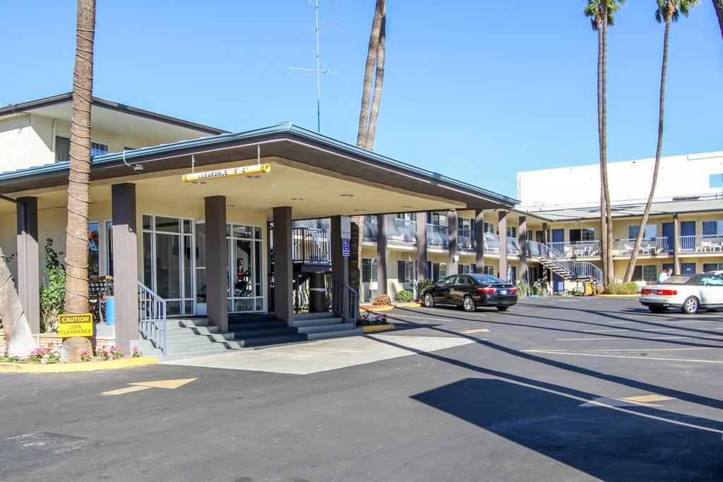 Motel 6 San Diego, Ca Airport Harbor Экстерьер фото